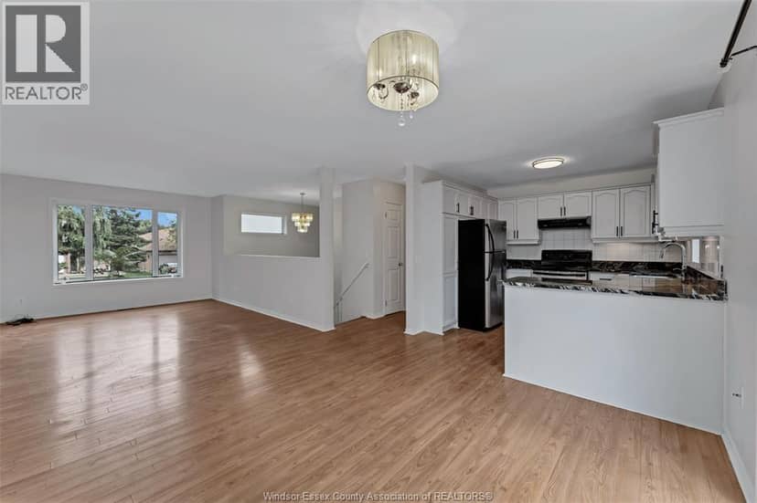 2225 Longfellow Avenue — photo 6 of 22