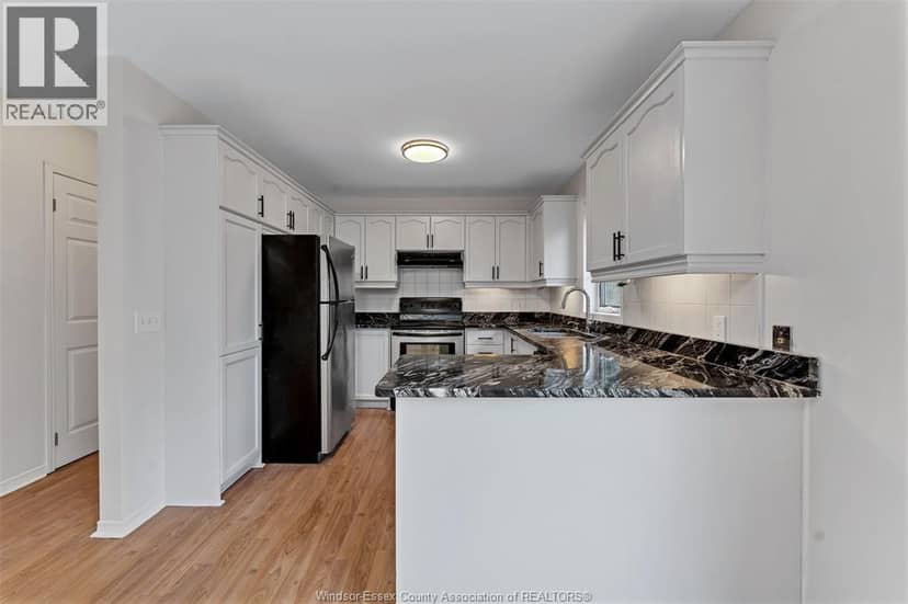 2225 Longfellow Avenue — photo 7 of 22