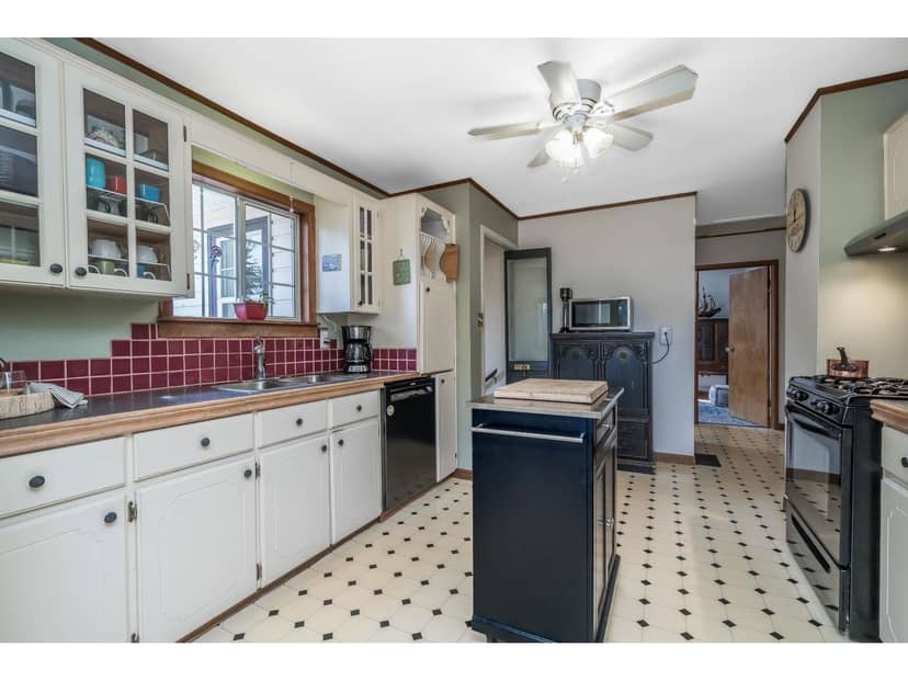 8992 ROYAL STREET, Langley, photo 8