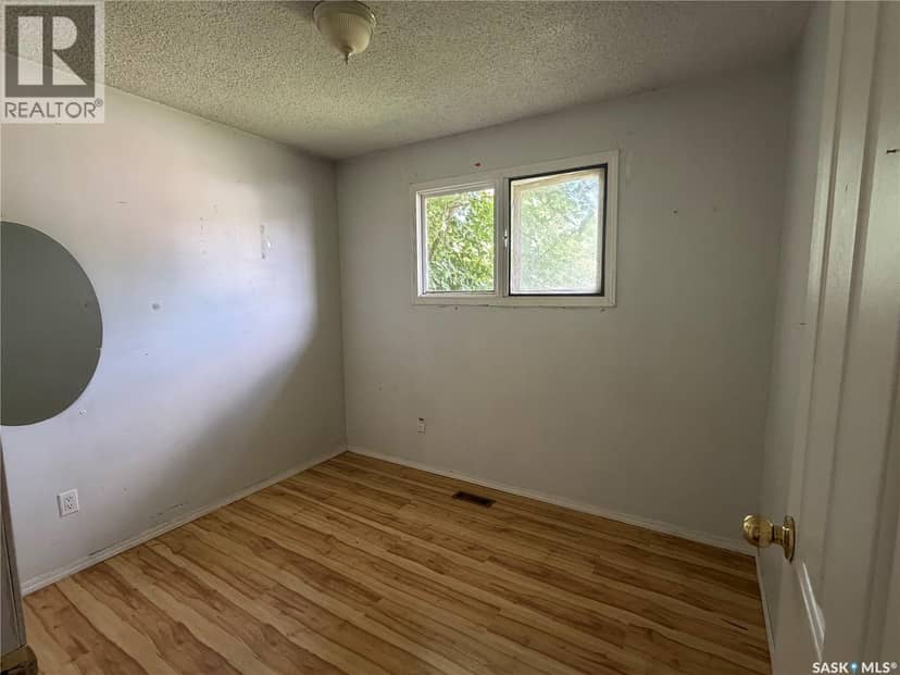 7 Dunfield CRESCENT — photo 10 of 22