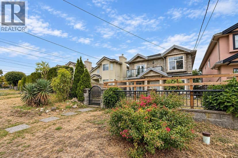 6135 PORTLAND STREET, Burnaby, photo 2