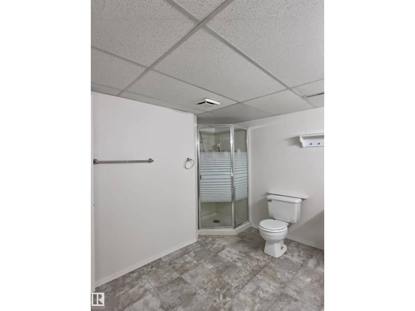 4440 32 ST NW — photo 36 of 40