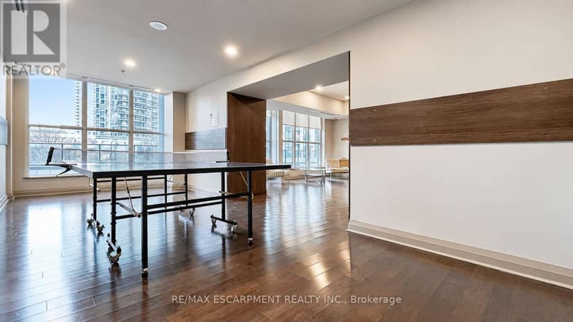 2903 - 16 Yonge Street — photo 18 of 20