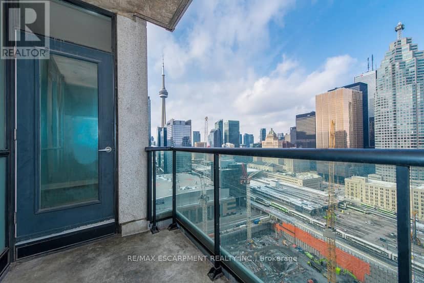 2903 - 16 Yonge Street — photo 7 of 20