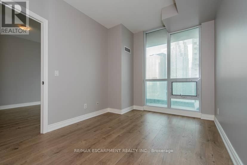 2903 - 16 Yonge Street — photo 10 of 20