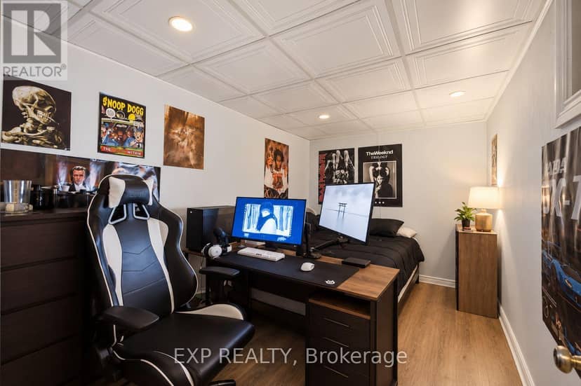 27 Hollywood Street S, Hamilton, photo 8