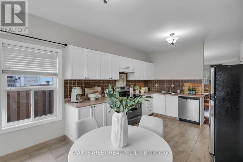 27 Max Avenue — photo 13 of 34