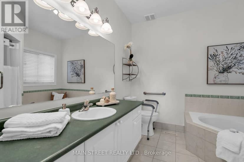 27 Max Avenue — photo 17 of 34