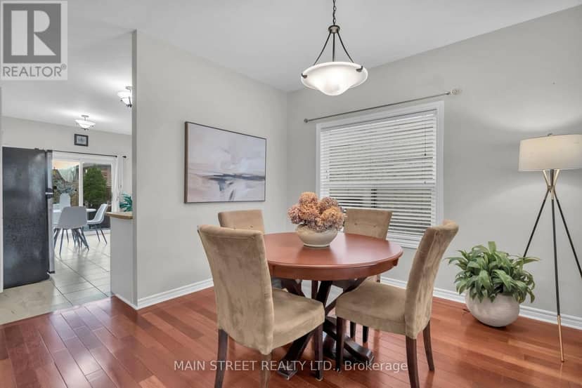 27 Max Avenue — photo 9 of 34