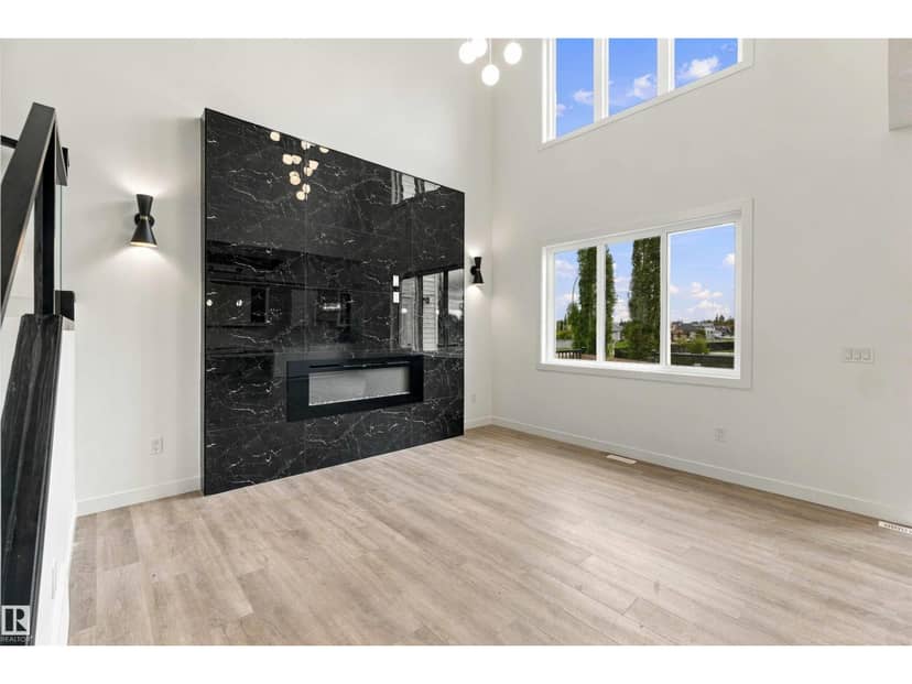 3833 52 ST — photo 30 of 40