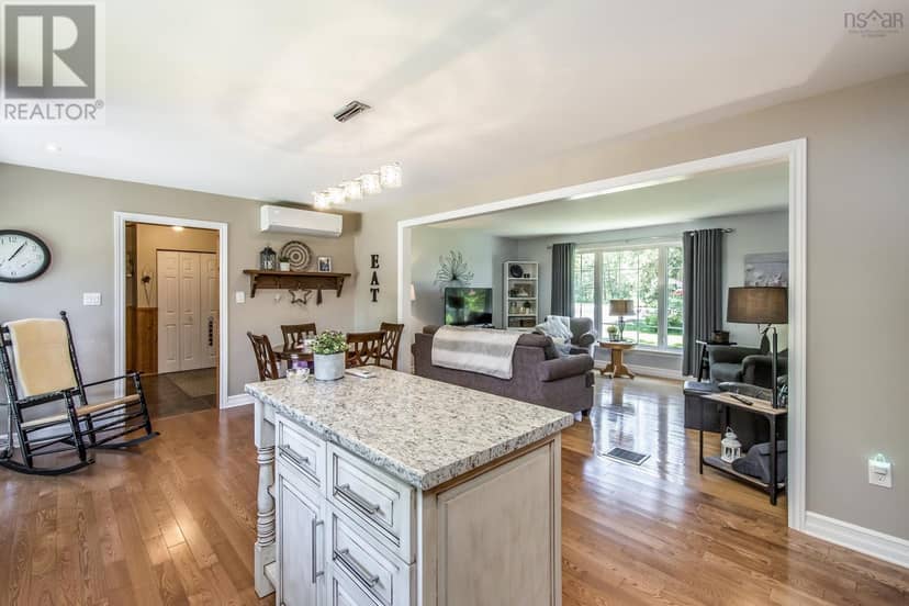 255 Virginia Road — photo 16 of 32