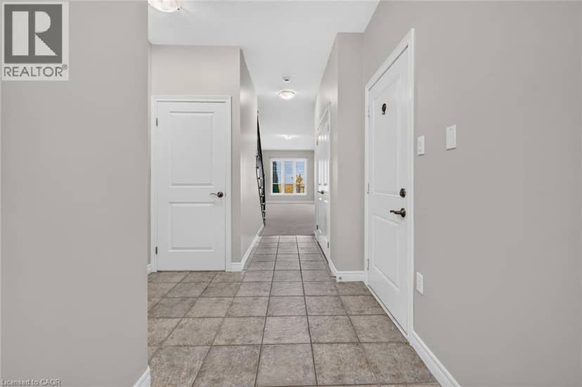 8 LAKELAWN Road Unit# 22, Grimsby, photo 5