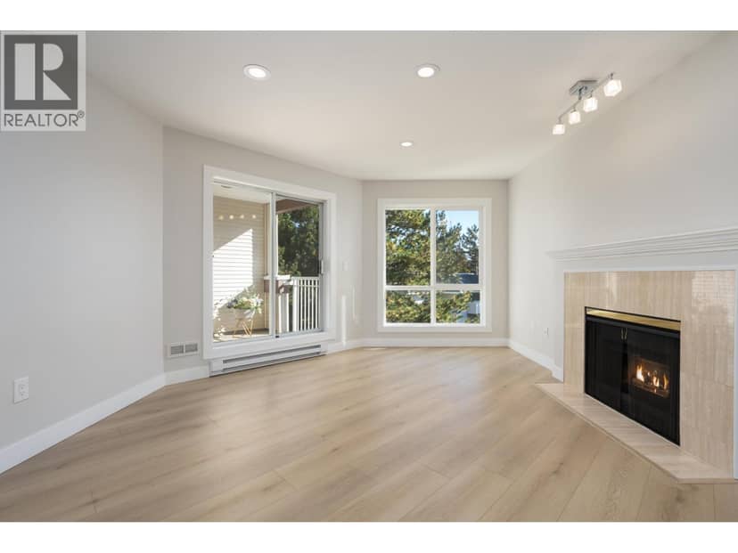 321 7453 MOFFATT ROAD, Richmond, photo 2
