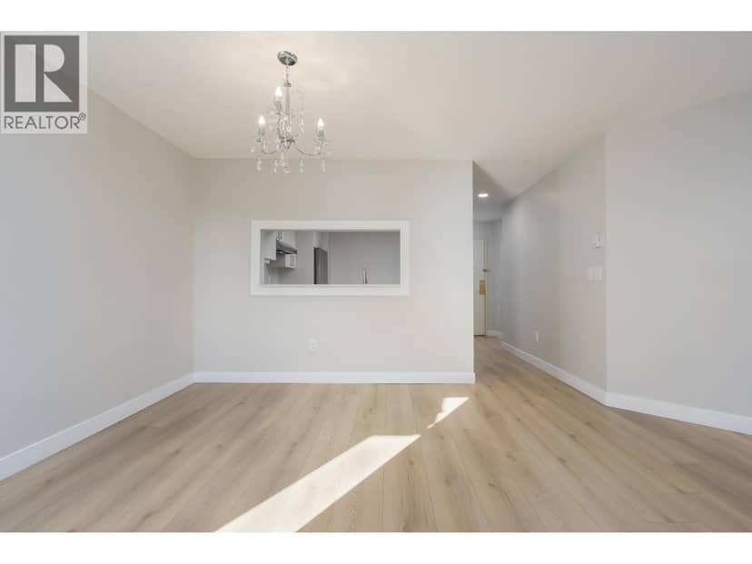 321 7453 MOFFATT ROAD, Richmond, photo 8