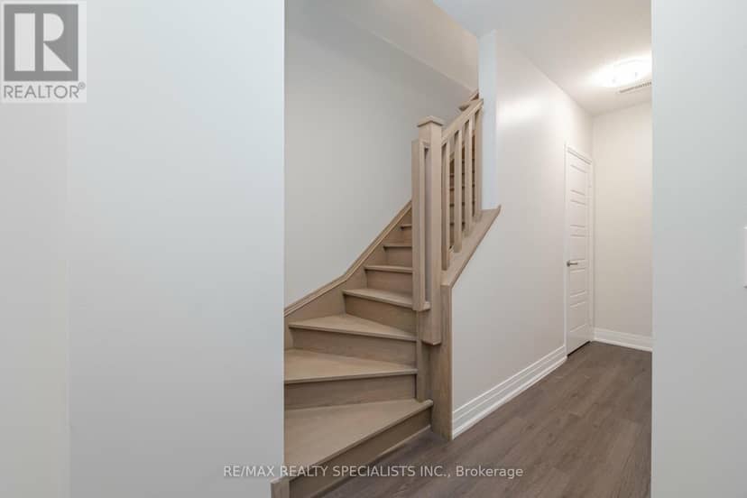 103 - 1208 Main Street E — photo 11 of 27