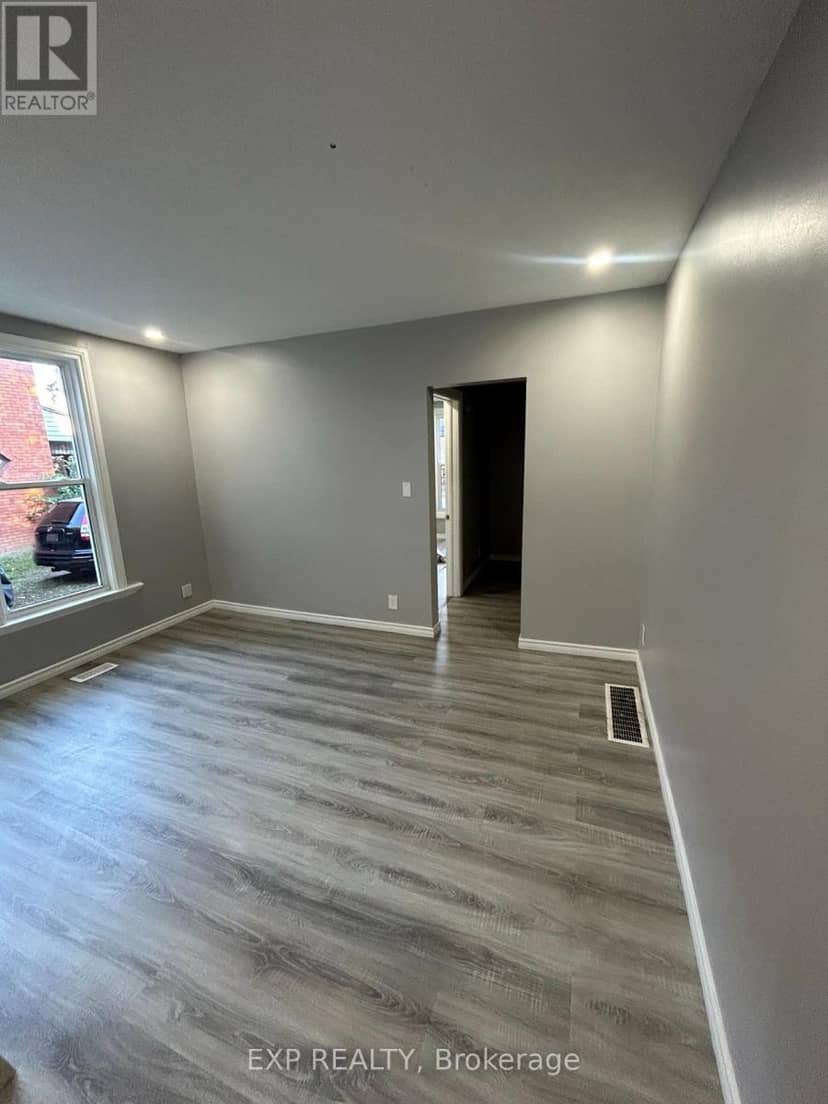 11 Hart Street — photo 14 of 16