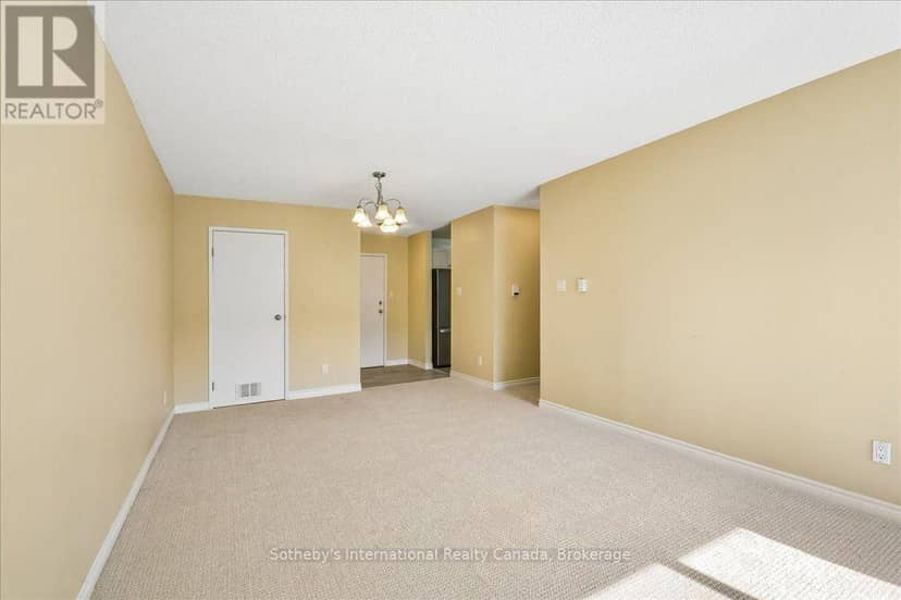 434 - 1450 Glen Abbey Gate — photo 9 of 17