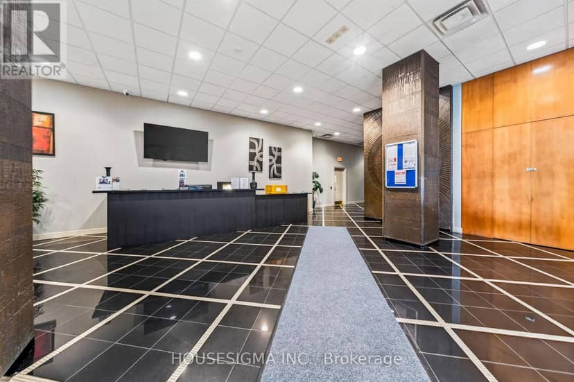 312 - 2737 Keele Street — photo 9 of 33