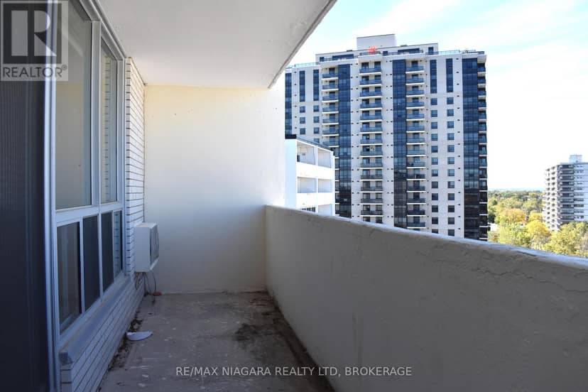 1002 - 35 Towering Heights Boulevard — photo 21 of 29