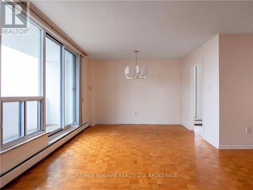 1002 - 35 Towering Heights Boulevard, St. Catharines, photo 6