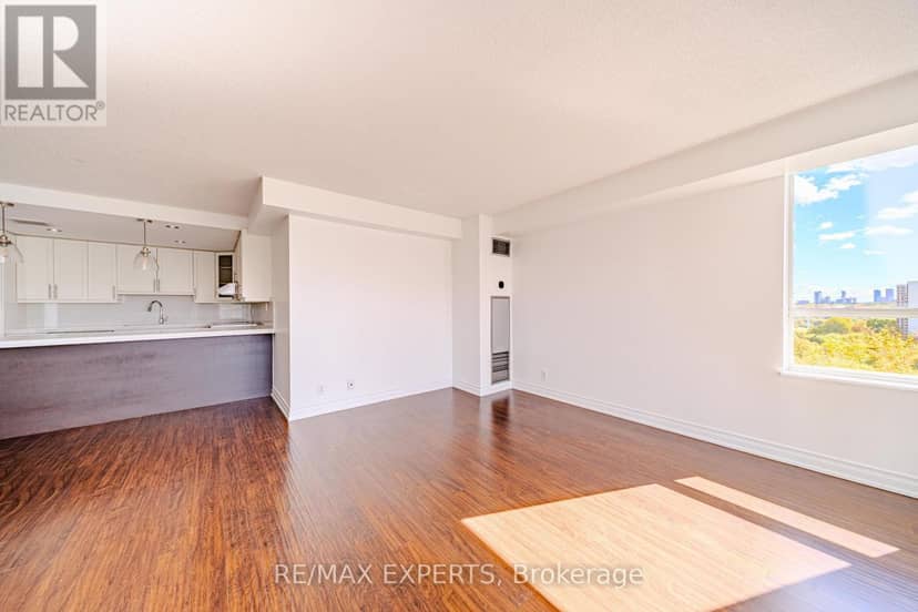 802 - 215 Wynford Drive — photo 18 of 40