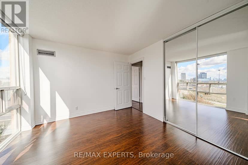 802 - 215 Wynford Drive — photo 22 of 40