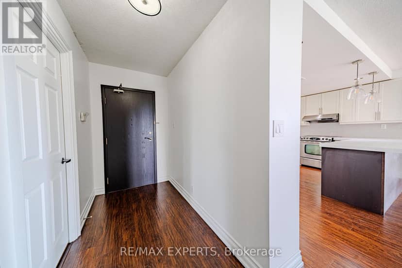 802 - 215 Wynford Drive, Toronto, photo 6