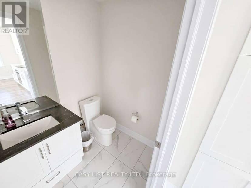 706 - 9075 Jane Street — photo 10 of 27