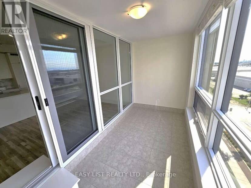 706 - 9075 Jane Street — photo 23 of 27