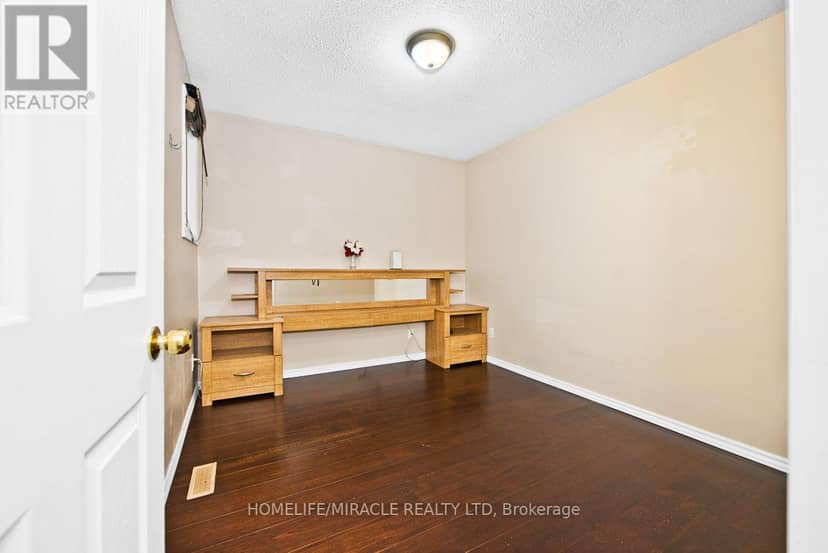 151 Bayview Drive — photo 15 of 29