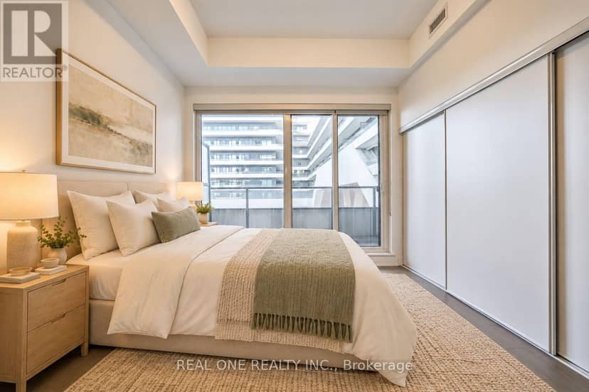 231 - 30 Shore Breeze Drive — photo 11 of 34