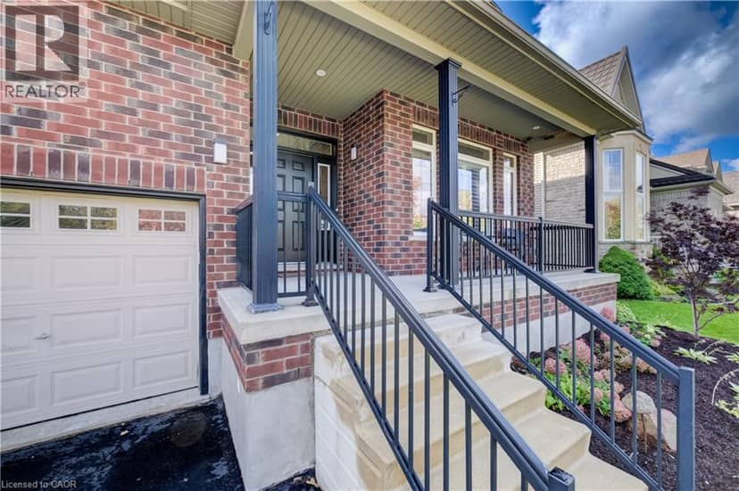 102 SCHWEITZER Crescent — photo 3 of 40