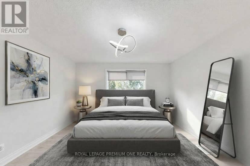 98 Thornton Avenue — photo 10 of 35