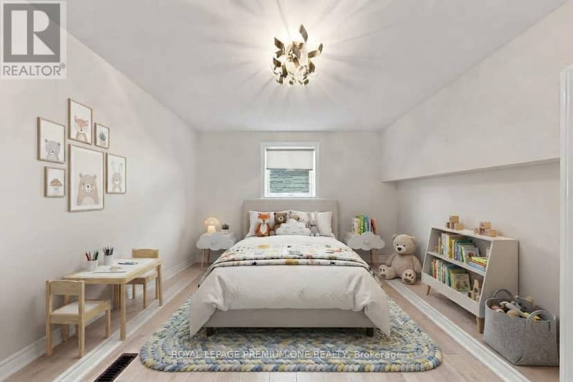 98 Thornton Avenue — photo 15 of 35