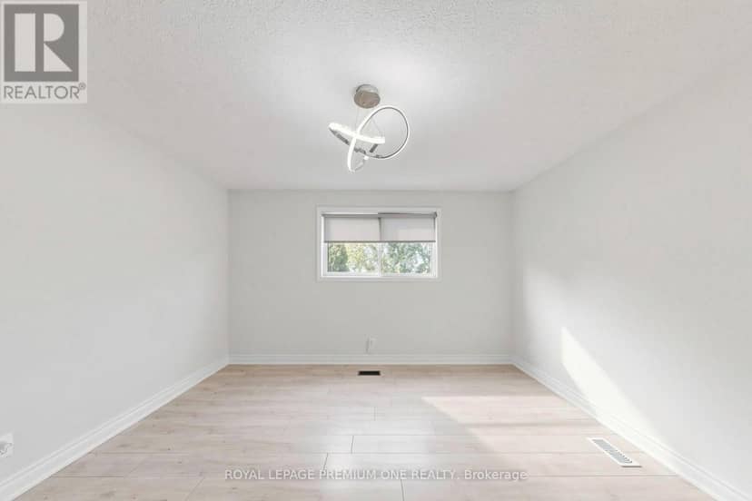 98 Thornton Avenue — photo 9 of 35