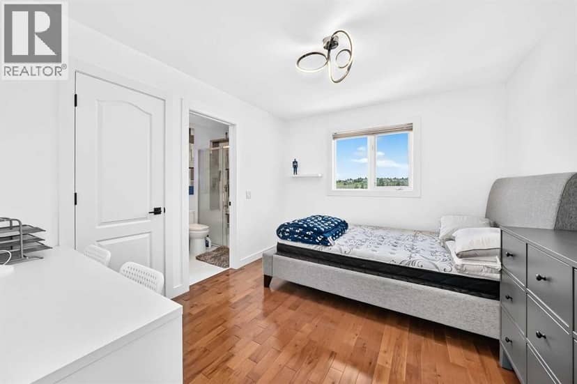 199 Hampstead Way NW — photo 30 of 40