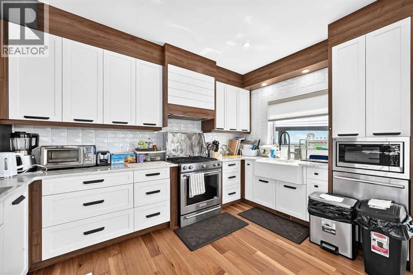 199 Hampstead Way NW — photo 12 of 40