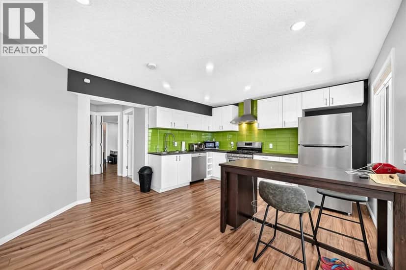 199 Hampstead Way NW — photo 38 of 40