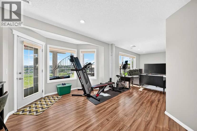 199 Hampstead Way NW — photo 39 of 40