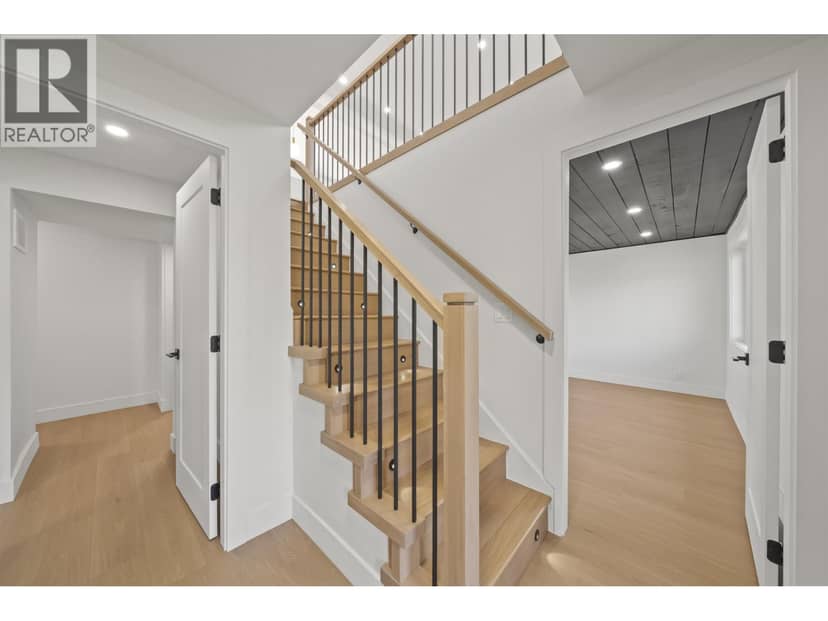 5548 44 AVENUE, Delta, photo 8