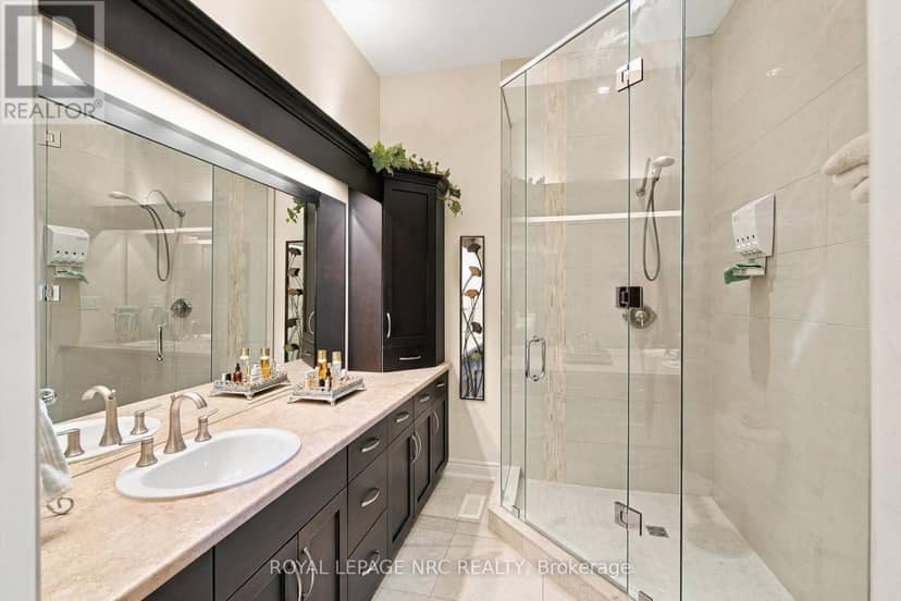 8 - 3232 Montrose Road — photo 18 of 39