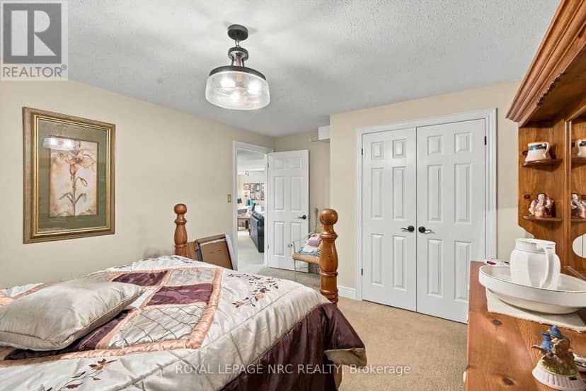 8 - 3232 Montrose Road — photo 30 of 39