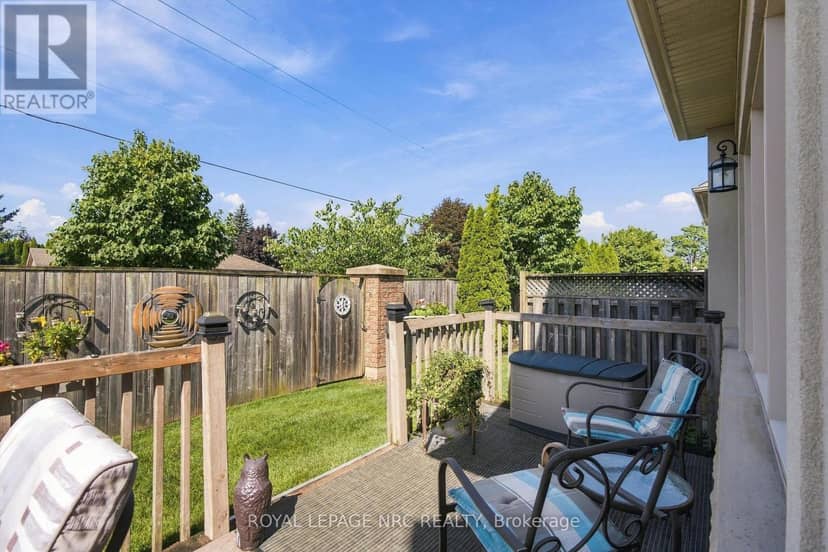 8 - 3232 Montrose Road — photo 33 of 39