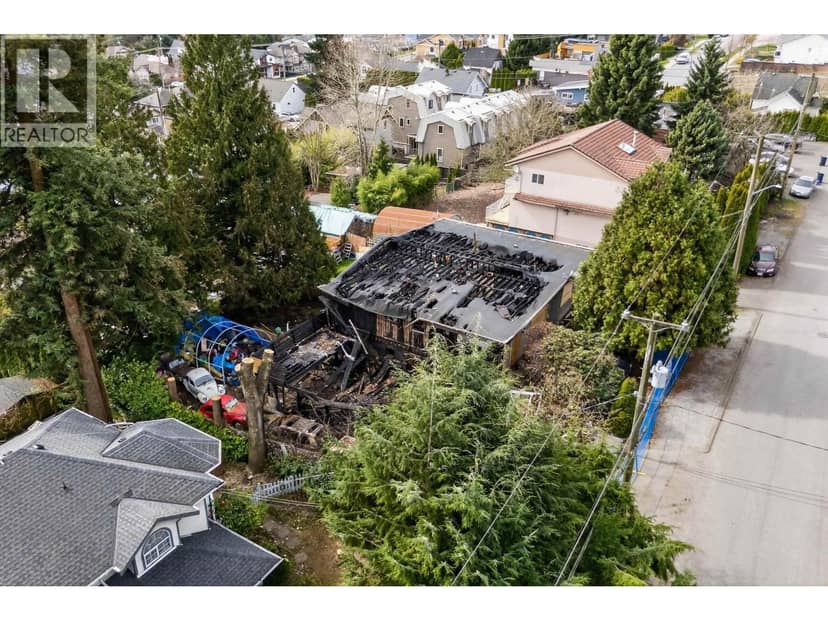1114 HACHEY AVENUE, Coquitlam