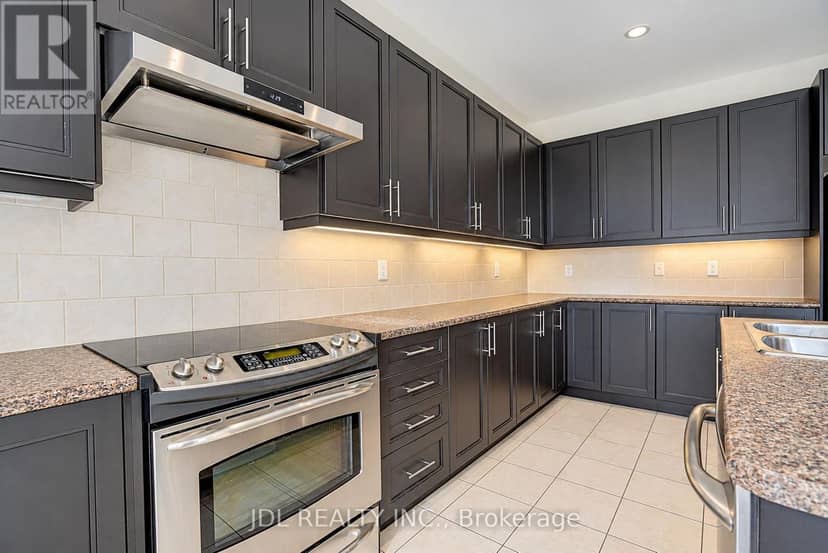 11 Herbert Wales Crescent — photo 21 of 40