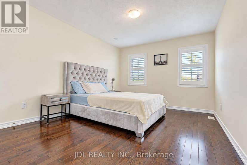 11 Herbert Wales Crescent — photo 39 of 40