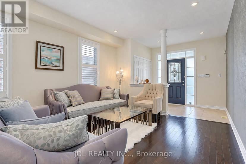 11 Herbert Wales Crescent, Markham, photo 5