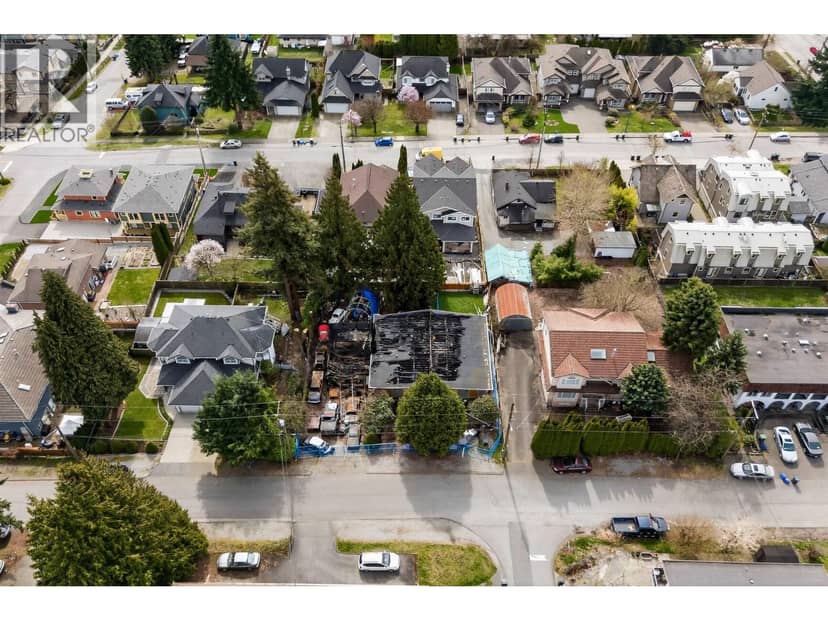 1114 HACHEY AVENUE, Coquitlam, photo 2