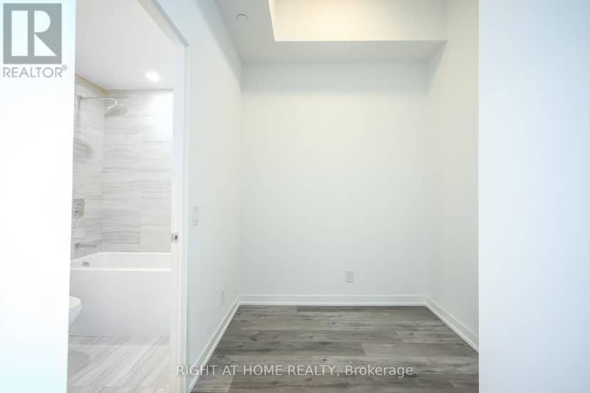 1405 - 285 Dufferin Street — photo 17 of 40