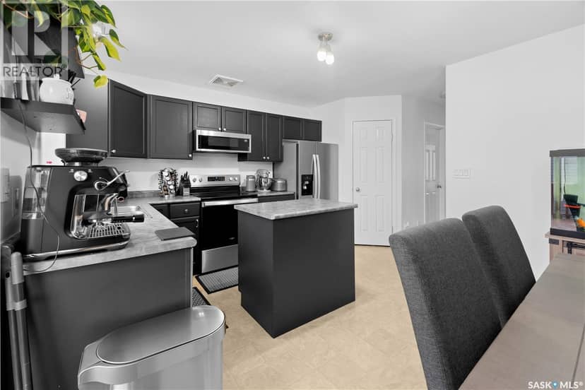 447 Blakeney CRESCENT — photo 18 of 40